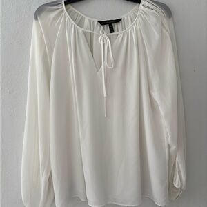 White House Black Market Women’s Bowtie V-Neck White, Size 8 Blusa Blanca Boho